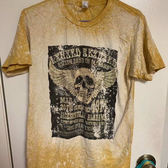 Lynyrd Skynyrd Band Tee size small - Picture 2 of 4